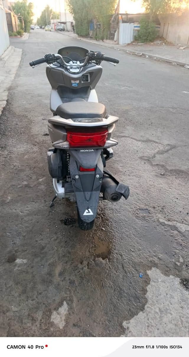 لسلام عليكم pcx جيل ثاني دراجه قبل 3 ايام نازله رمبه للبيع 

سويج ستان كهرباء تدفئه بل يدات معروفه مواصفاتها 
مكاني بغداد حي العامل 

ممتواجد خاص 

رقم صاحب الدراجه ***********
