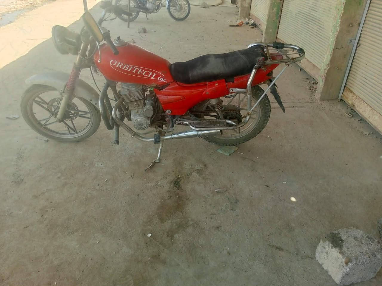 السلام عليكم ماطور صاروخ للبيع يعوزه صينيه وره مال زنجيل السعر ١٥٠  وبي مجال رقم ‏‪0771 014 9279‬‏
