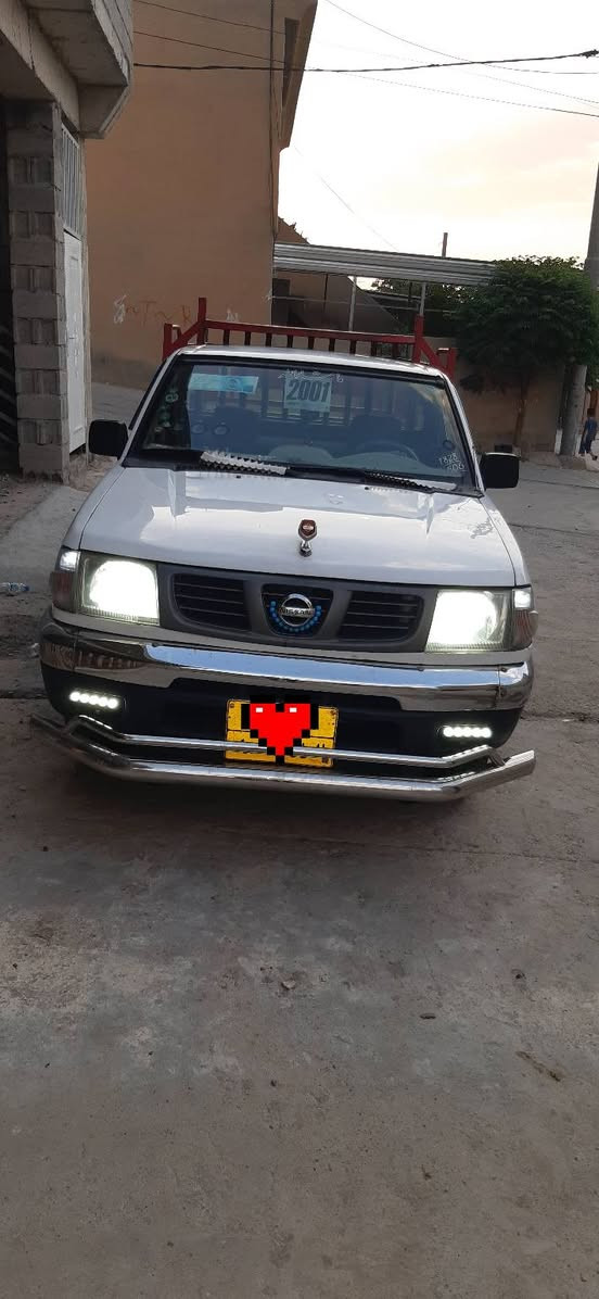 پیکپ نیسان مۆدێل 2001 باوەر  دوو پارجە بۆیاخ کیر مەکینە شانسی بەشەرت هەرچوار تایە نوێ پێشی تازە گۆراوە هەموی بەشەرت جرکەی تیانیە سەنەوی بەسەر جووە  (تەنها فرۆشتن )*********** أربيل, العراق

