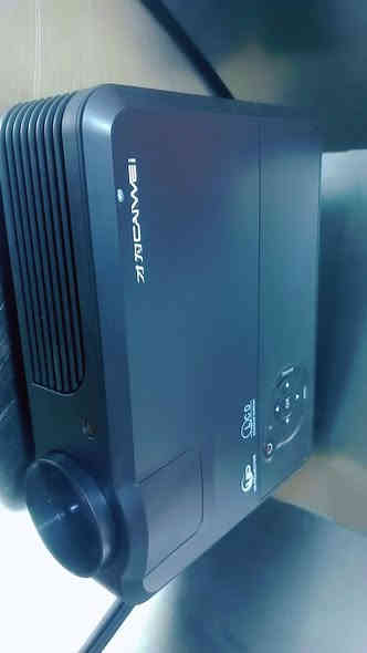 داتا شو امزون  دقه عاليه اعلى سعر ابيع يتوفر توصيل ***********
wif. Bluetooth.    تربط هاتف لابتوب شاشة  نضام اندرويد  فول واصفات عملاقة 

دقة العرض الاصليه FULL HD 1080P
السطوع الومنز 8000
نسبة التباين 12000:1
حجم الشاشه من 40 بوصه الى 200 بوصه
نوع العدسه : عدسة زجاجيه متعددة الطبقات
عمر العدسه 50000 ساعه
مداخل الفديو HDMI : USB : VGA :
