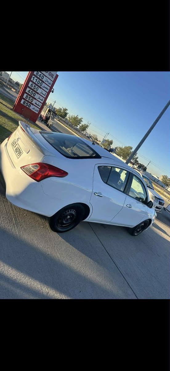 سلام علیک نیسان سەنی مۆدێل 2016 بۆ فرۆشتن گێروو مەکینە بەشەرت سەنەوی نوێ سەیارەکە زۆر جوانە بە نسبەت سبوغ عامە پێش  و پشتی کەمێکی هەیە هی برادەرێکە
نرخی 78 معامەلە 
ژ.م ***********
تەلەفۆن بکەن یان نامە بنێرن واتسئاپیشی لەسەرە أربيل, العراق
