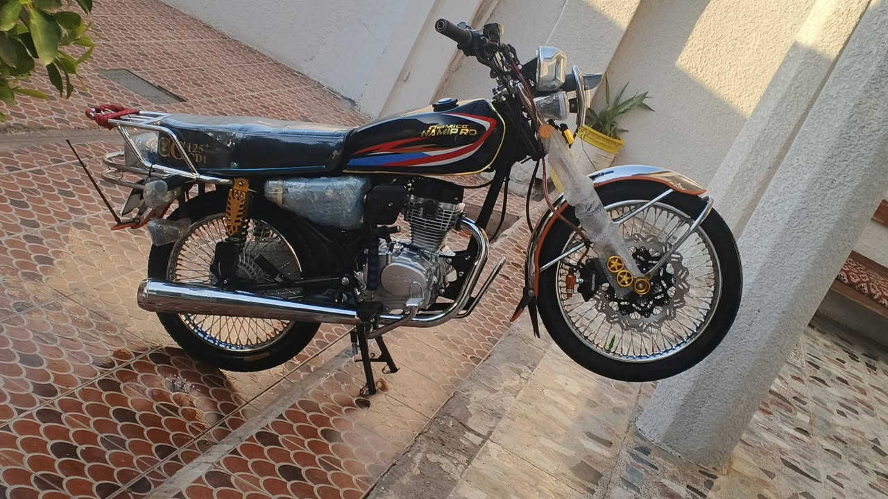 سلام عليكم دراجة نامه برو للبيع موديل 26 بعدة زيرو اوراق كاملة مكاني ديالى منصورية  الجبل وسعر اتصل *********** خاص ما اجاوب 👍
