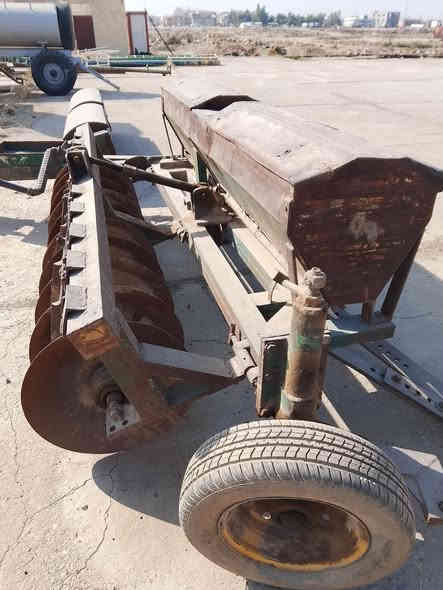 دسك عشره صاج جاهز للعمل عمل موصل السعر2250 مليونين وربع موصل الحمدانية الاستفسار اتصل على الرقم ***********
