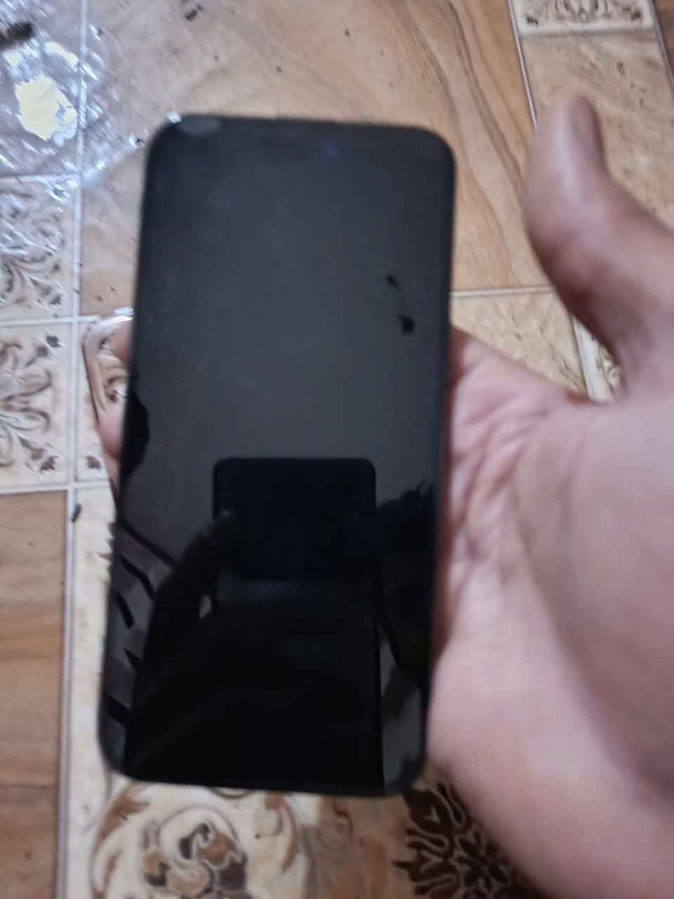 السلام عليكم 14 برو ماكس نظيف كلش كرتونه ملحقاته كامل بطاريه 85 السعر 700 وبي مجال
***********
