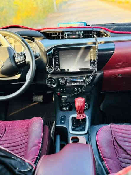 اللهم صلي عل محمد وال محمد سلام عليكم ورحمة الله وبركاته للبيع هايلوكس تي ار ديv6 فول مواصفات وحد عل واحد لون ماروني كفاله عامه مديل 2022 رقم بغداد شرط لتحويل السعر 3شدات وسبعين ورقه وبيه مجال اي ستفسار اتصل عل رقم الهاتف ***********
