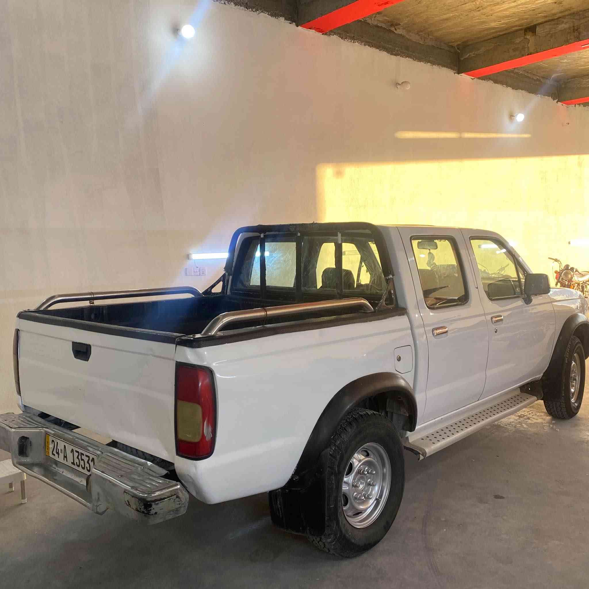 نیسان ٢٠٠٥ nissan pickup مۆدیل ٢٠٠٥ بی سبووغ تەنها کارتی هەیە بەناوی خۆمانە بی کیشەیە سەرف و بوخار نيه سه ياره ى ماله وه يه نوقستانى نيه٢٨٥هەزار ده عمى نيه پشت و پيش وه رگه راو و شان و شت نيه  رۆشتووە تازە چوار تایەی بۆ بەستراوە پلاک و دارووبەردی تازەیە ناوی هەر لۆک لۆکە سعرى ١٢٠جوا نامه ناده مه وه تيل بكه /***********
سياره نيسان بيك اب سياره يشبه جديد بدوون سبوغ و حادث سياره بسمى بس عنده كارت ماباقى كلش بشرط كويسينجاك, أربيل
