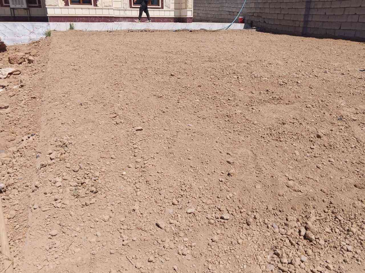 السلام عليكم ورحمة الله وبركاته 

يوجد كادر   أعمال حره. في اي مكان. الشرقاط.  اسديرات.  الزاب 

1...تعديل وتصفير بيوت.    يوجد حادله 8طن 
2...فرش حجر. داخل البيت. في الحواش 
3....تعديل ثيل. تصفير ثيل. 
4...صب غرفه.  مخزن. صحيات. 
5...تصفيط بلوك على خرائط البيوت. 
6...تنضيف بلوك. 
7....توزيع بلوك داخل البيت للنجارين 
8....تنضيف البيت. من البلوك وتصفيره وحدله. كامل 

اي عمل جاهزين للعمل.   إن شاء الله 

اتصل على الارقام 
***********
‏‪***********‬‏

والرزق على الله   لنا ولكم
