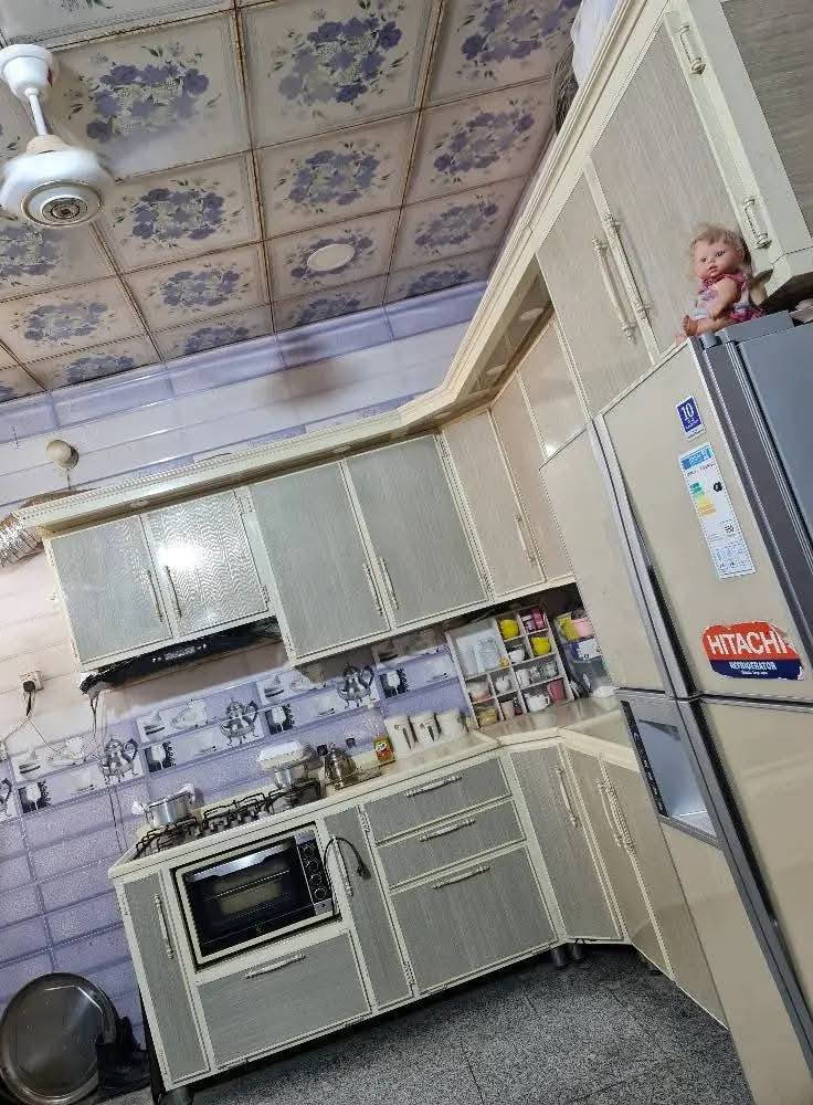 #إعلان 

بيت للبيع الموقع: حي العسكري المساحة: 100 متر مربع 
تفاصيل البيت:
طابقين
يحتوي على غرفتين + براني + صالة + مطبخ + مجمع صحيات

مطلوب 20 مليون
وبيد البايع 55 مليون
للاستفسار والتواصل:

📞 *********** – سيد علي
📞 *********** – أبو عباس

  #مكتب_الفردوس_للعقار_طريقك_الآمن_لامتلاك_بيتك
