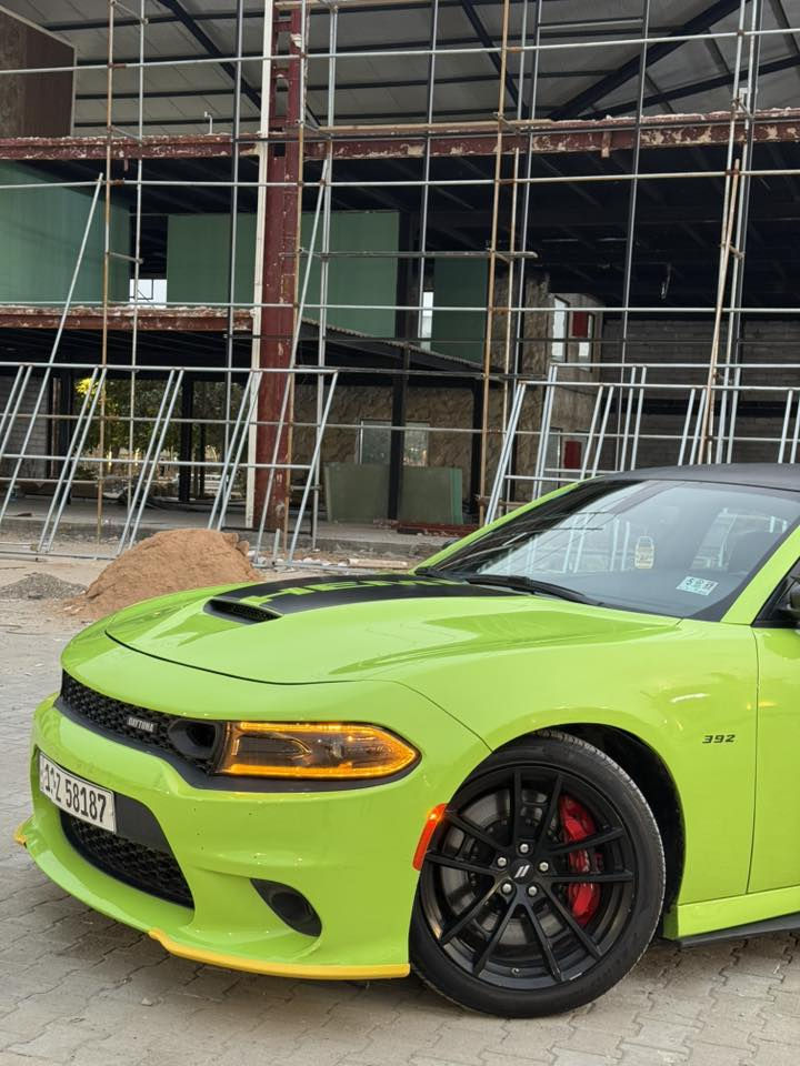 معروض للبيع 💚
دوج جارجر دايتونا  6.4 🐝 موديل 2023 Last Call
 بيها صبغ اربع قطع وجزء بلقماره ضرر جانبي  شواصي دواخل كله مكفول ماشيه 12 الف سياره جاهزه من كلشي 
مواصفاتها فول عدا الرادار الامامي والفتحه 
السعر (( 225 )) وبيها مجال بسيط 
مكاني بغداد 
الاستفسار / ***********
