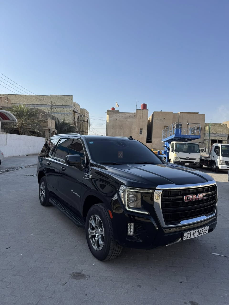 السلام عليكم GMC موديل 2021 خليجي رقم بغداد رقم جديد هزه جديده وارد خليجي  ماشيه 90km كفاله عامه مغلفه PPF بالكامل حته قماره على. طولها صار سبوع من مغلفها  السعر ٤٣٥ العنوان البصره للاستفسار***********
