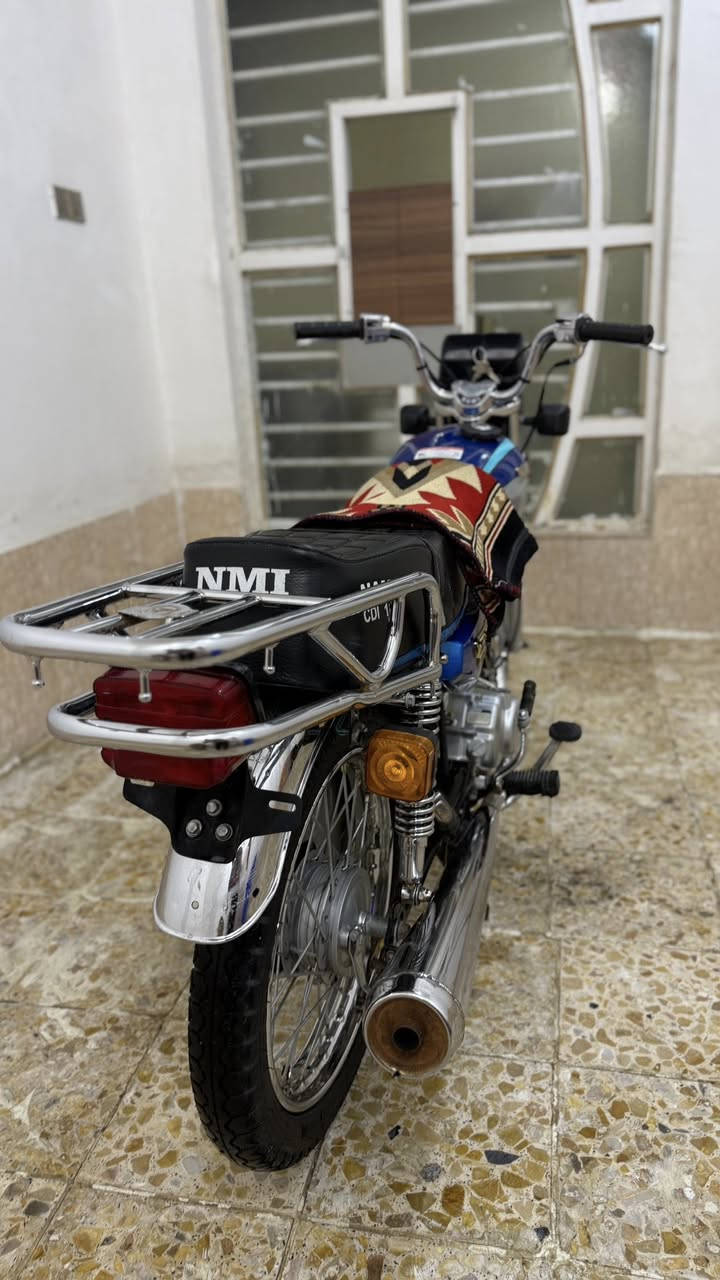 سلام عليكم 
اربعه كير للبيع 
اصولي✅
وكيل هوشه✅
دراجه شاصي 21✅
شاصي امتياز✅
مكينه غراض 25شلامجه✅
دراجه مثل ما بل صور او بل واقع احلا
دراجه بيها نواقص بسيطه 
السعر 900وبيها مجال 
تترقم اوراق كامله مابيهن نقص 
الشراي اني خادم 
رقمي(***********)
