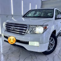 لاندكروز • ٢٠١١ • ماشيه ١٧٥الف