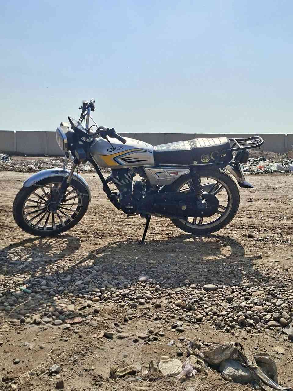 للبيع دراجة ايراني موديل ٢٥ ***********
