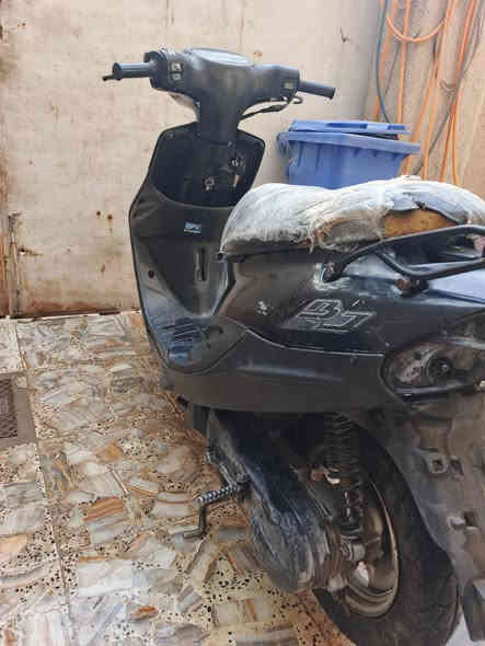 السلام عليكم دراجه بيجي تسع زروف سرعه 60 ياباني الدراجه مكينتها ممفتوحه وناعمه وشغاله سلف وهندر الكهربائيات كاملات كفراتها بلاديه ونضيفه السعر 250 وبيها مجال مكاني بغداد التاجي منطقة ابو الجدايل ***********
