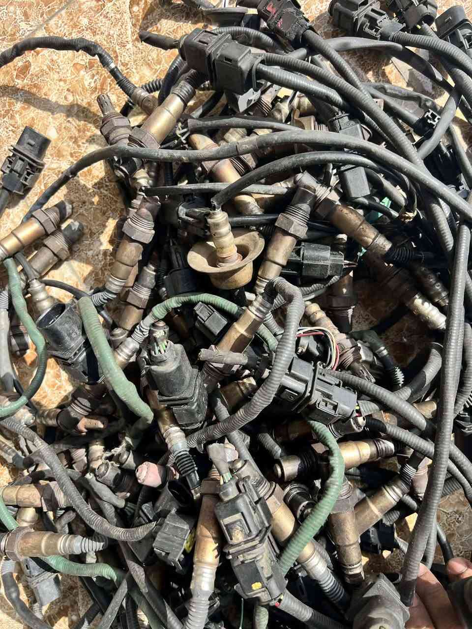 حساس كزوز كوري مشكل
سعر القطعه 5000 
أقل طلب 50 قطعه 
يوجد توصيل لجميع المحافظات 
واتساب ***********
