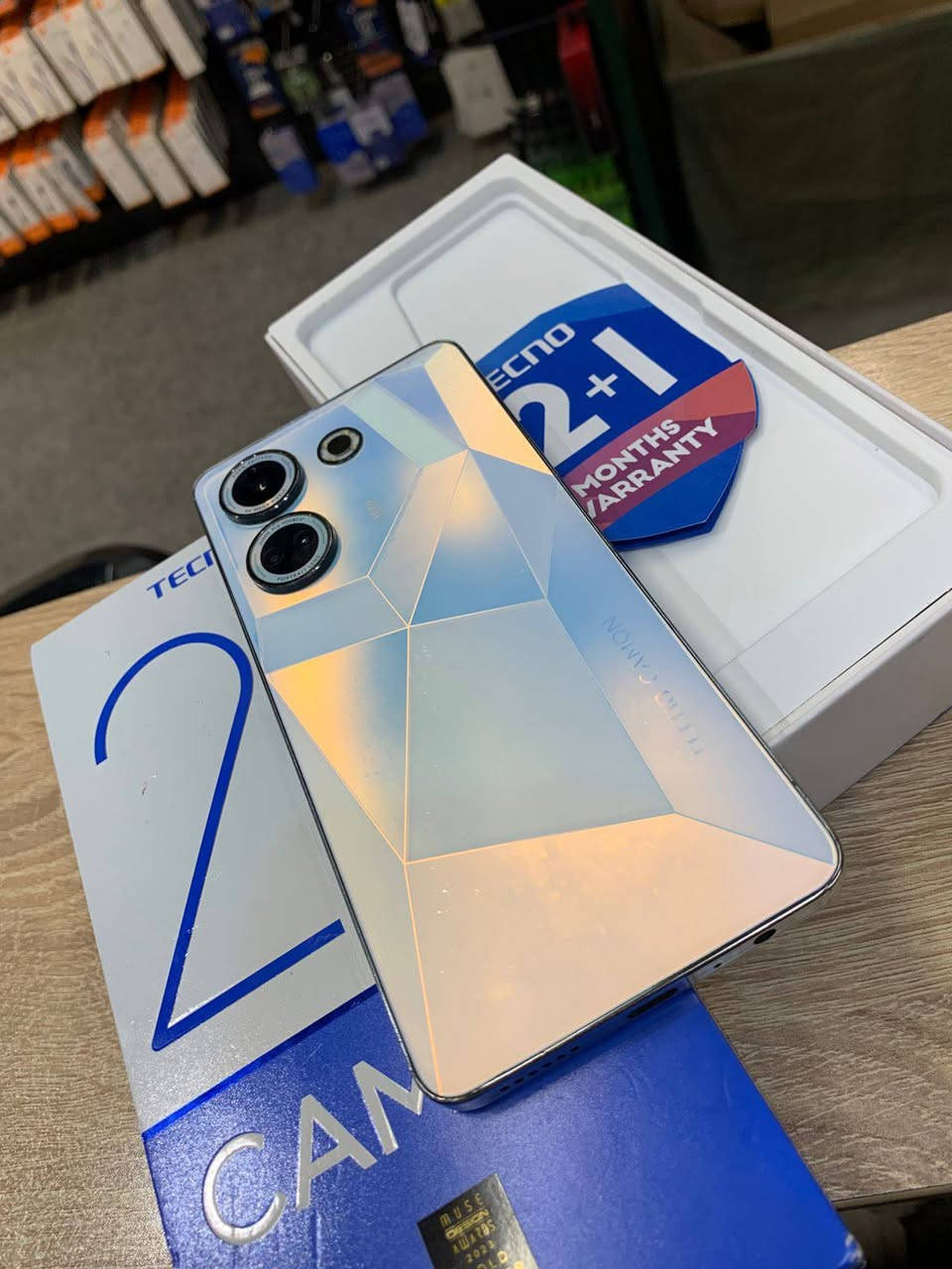 سلام عليكم تكنو كامون 20برو مستخدم شهر ذاكره 256السعر200كامل غراضه مكان بغداد ***********
