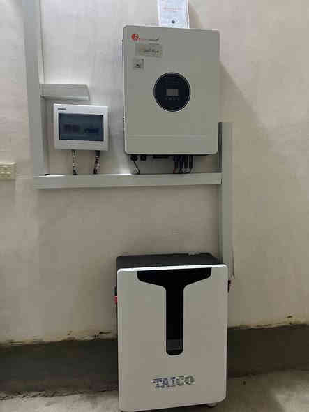 ✨ كما عودناكم… ونعودكم دائمًا بكل ما هو جديد وفاخر في عالم الطاقة الشمسية ✨
مع أفضل الأسعار اليوم، وجودة مواد عالمية لا تقبل الشك ⚡🔋

---

📢 إنجاز ميداني جديد يُضاف إلى سجل شركة النور الهندسية للطاقة الشمسية ☀️
تم بحمد الله تنفيذ منظومة طاقة شمسية  في قضاء الشرقاط  قريه صبيح ، بقدرة 16 باستخدام:

🔹 ألواح شمسية High Efficiency بجودة عالمية
🔹 إنفرتر نقي بمرحلة تشغيل عالية الاستقرار
🔹 أسلاك وإكسسوارات أصلية بمعايير الأمان الأوروبية
🔹 تركيب هندسي محترف يضمن استمرارية وكفاءة على مدار العام

⚡ المنظومة صُممت بعناية لتوفير طاقة مستقرة تُلائم متطلبات العمل التجاري بكفاءة عالية وتكلفة تشغيل صفرية تقريبًا.

---

🌟 اليوم الأسعار غير… وجودة المواد غير
نوفّر لكم أفضل الأنظمة وبمواصفات عالمية مُعتمدة، وبأسعار مناسبة للمكاتب والشركات والمواطنين.

---

🔋 كما نعلن توفر بطاريات تايكو الأصلية – بخلايا EVE MB31 العالمية
✔️ 8000 دورة حقيقية
✔️ أداء قوي وعمر طويل
✔️ مناسبة للمنظومات المنزلية والزراعية والتجارية
🟢 أسعار منافسة جدًا – بيع جملة ومفرد

---

🎥 وتتوفر أيضًا كاميرات مراقبة عالية الدقة (HD & FHD)
للاستخدامات: المنزلية – التجارية – المؤسساتية
مع خدمات تركيب وصيانة وضمان حقيقي.

---

📍 الموقع: صلاح الدين – الشرقاط – قرية الحورية – مجاور محطة الأرجوان
📞 للتواصل: *********** – ***********

🌟 شركة النور الهندسية للطاقة الشمسية
الخبرة – الجودة – الثقة … في كل مشروع ننفذه ⚡
