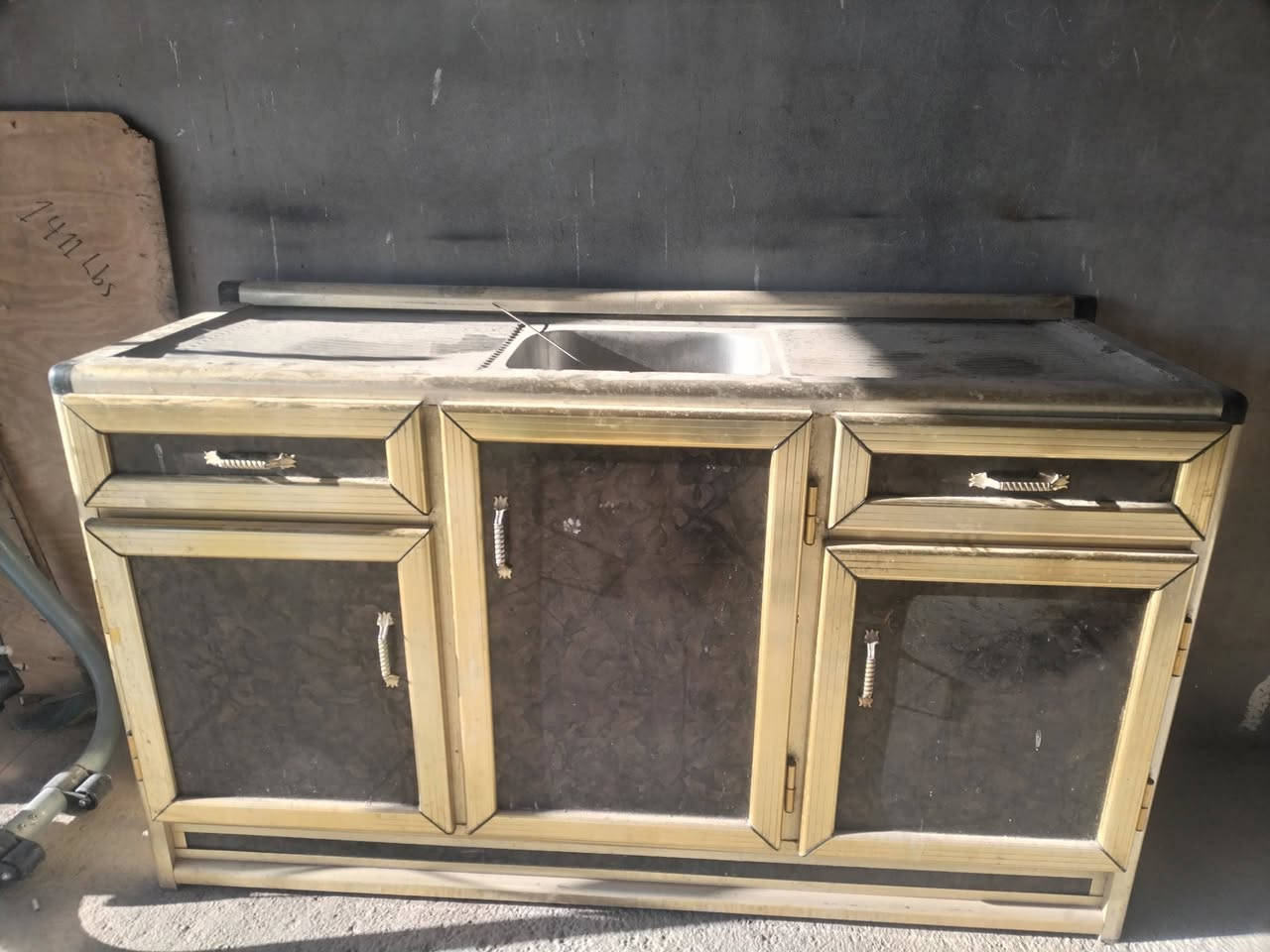 صلاح الدين قضاء طوز خرماتو اشتري وابيع اي حاجه منزليه غرفت نوم ثلاجه مجمده طباخ كاونتر ديوان اي حاجه منزليه لل ستفسار اتصل عله هاذه الرقم ***********
