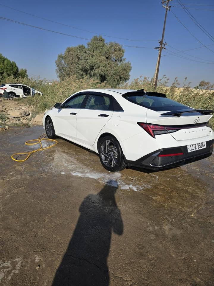 السلام عليكم
النترة ٢٠٢٥وارد كندة حدثهة بس بنيد هايبرد
بصمةتشغيل
بصمة ابواب
بصمة صندوق
فتحة
دخول ذكي
تشغيل عن بعد
شحن وايرليس 
تلث وضعيات قيادة
تبريد قطعتين 
سايد بريك دكمة
كشنات جلد
قيادة ذاتية
نقطة عمياء
توقف ذاتي
فول تحكمات 
اوامر صوتية 
كار بلي
اشاير بالمري
حساسات امامية خلفية
اوياهة بصمتين بلاديات 
ماشية ٥٣ الف كيلو
للبيع او مراوس حسب القناعة 
السعر ١٧٢
***********

السيارة بسمي تحويل ثاني يوم 
مكاني بغداد يم الجزيرة السياحية
