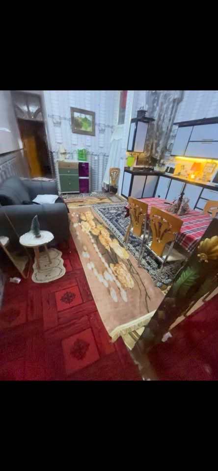 قطعه /100 متر للبيع
🏗️تتكون من طابق واحد 

🔺بناء حديث وجاهز للسكن 

📍العنوان بغداد /حي أور /ام الكبر والغزلان ثالثه منطقه ابو درع  

♦️السعر 93 مليون وقابل للتفاوض 

📞للاستفسار اكثر/***********
