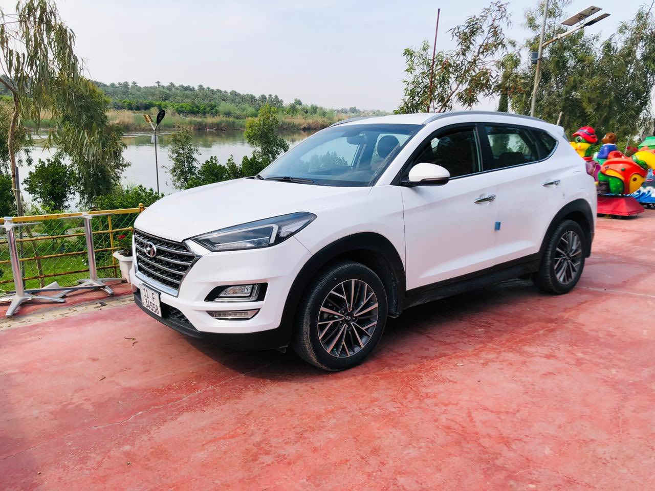 السلام عليكم لبيع توسان موديل 2020 وارد كوري بسمي السيارة 
ماشية 51 
رقم بغداد الجديد 
مواصفات الكاصد معروفة 
السعر 218 وبيها مجال قليل 
الاتصال على الرقم ***********
