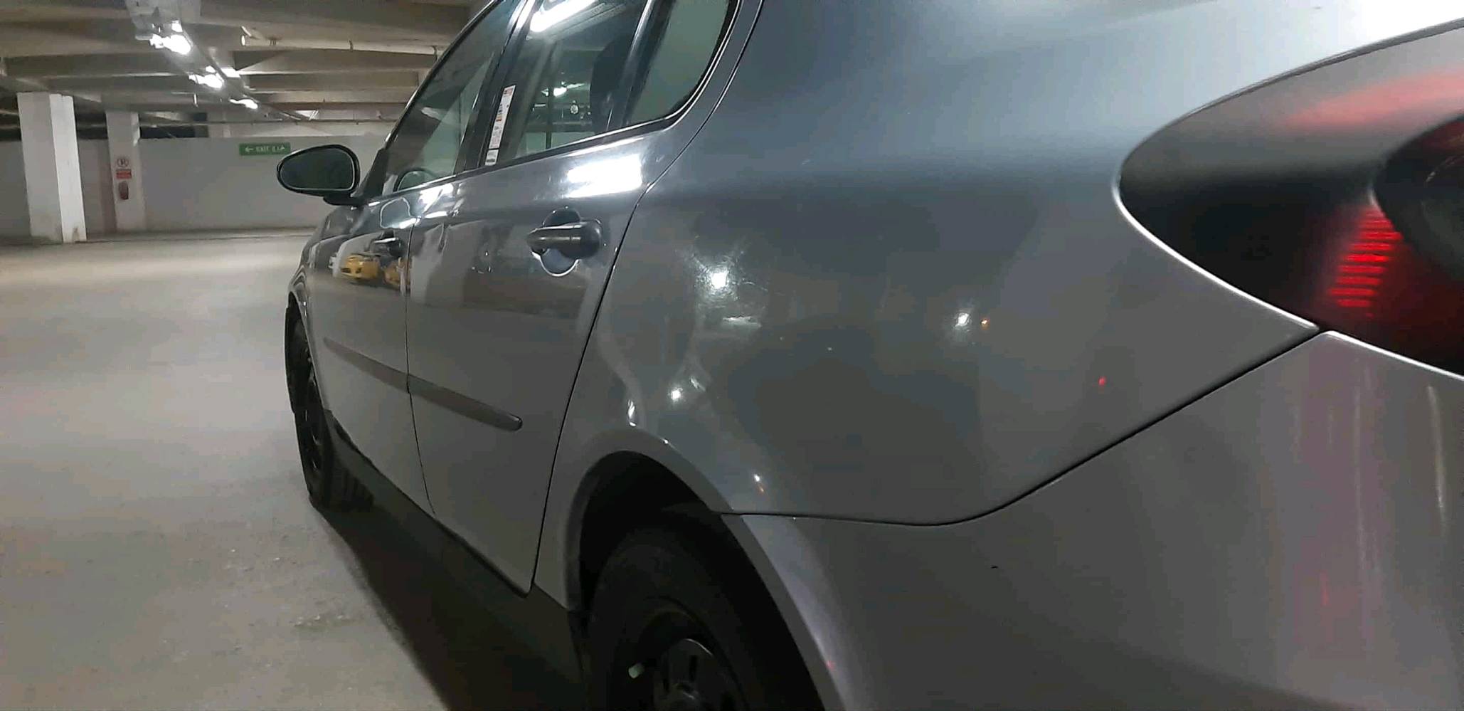 بروتون بيرسونا ٢٠١١...سياره مكفوله من الصبغ..لونها الاصلي قطره مبيها ..تدفئة تبريد ..
كهربائيات كلها شغاله...سياره نظيفه بمعنى الكلمه ...سنويه باسمي شرط التحويل ..كير عادي و محرك بدون فتح...عنواني كركوك