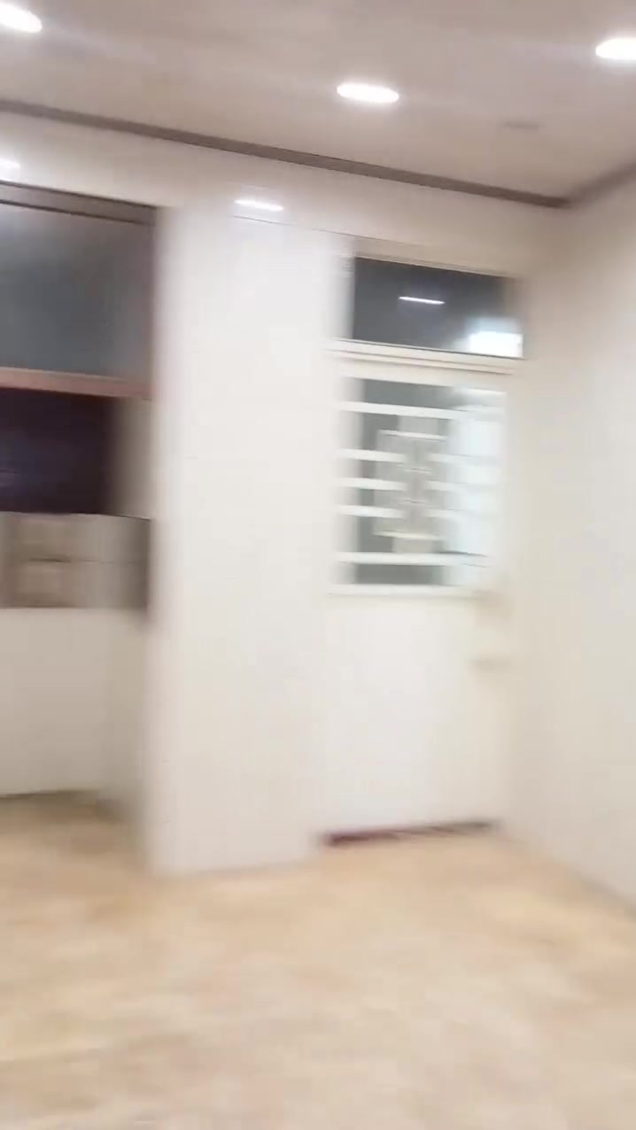 بيت للايجار
حي الغري 200 م طابقين بناء جيد جدا 6غرف نوم وملحقات ***********
