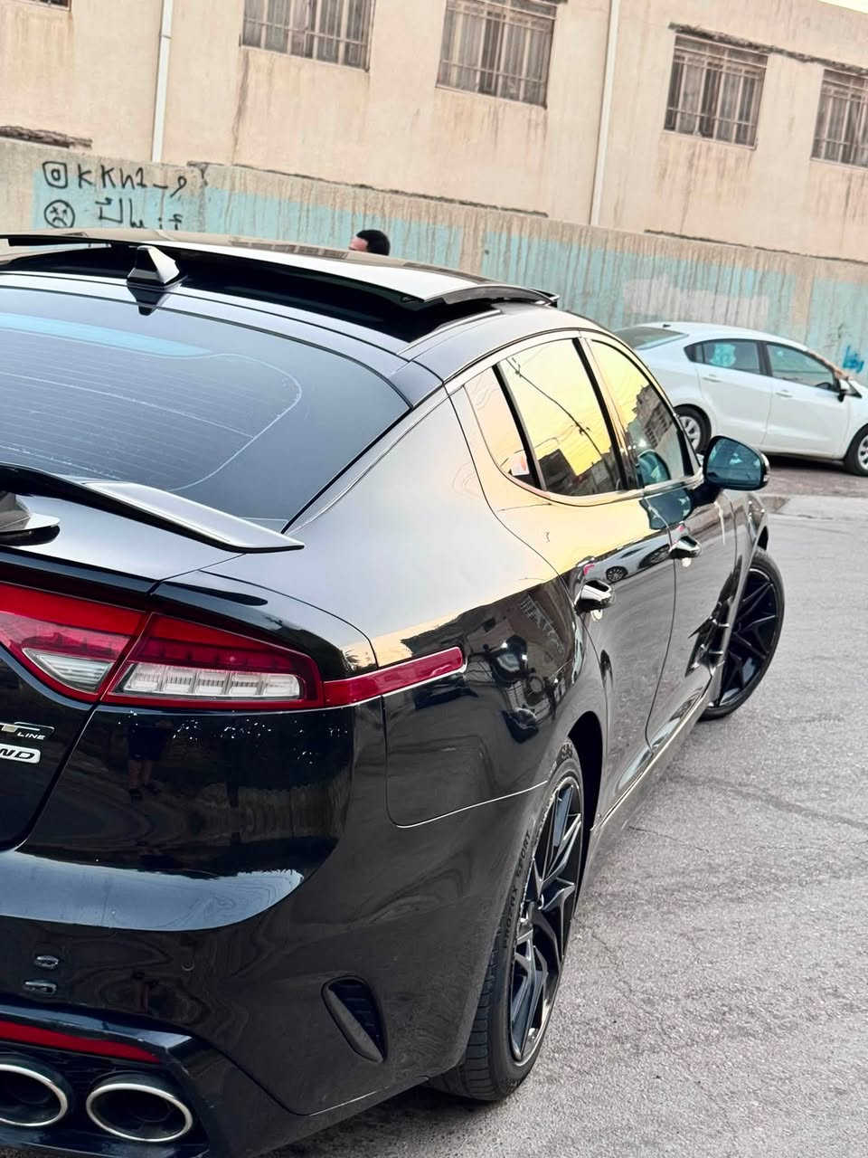 السلام عليكم 

كيا ستينكر 2022 فول مواصفات GT Line وارد امريكي حادثها جاملغ الامامي الايمن فقط بدون داوخل بدون كلشي ماشيه 40,000mi

🟢 المواصفات 🟢

✔️بانوراما 
✔️بصمه 
✔️تدفئه بالكشنات
✔️كشنات جلد 
✔️شاشه جبيره 
✔️كار بلي 
✔️تشغيل عن بعد 
✔️لايت زنون 
✔️دخول ذاتي 
✔️باقي المواصفات المعروفه 

مكينه 4 سلندر 2500 توربو كير مكينه كفاله 

السياره رقم بغداد بأسمي تحويل ثاني يوم 

مكان السياره بغداد 

للاتصال: *********** 📞
