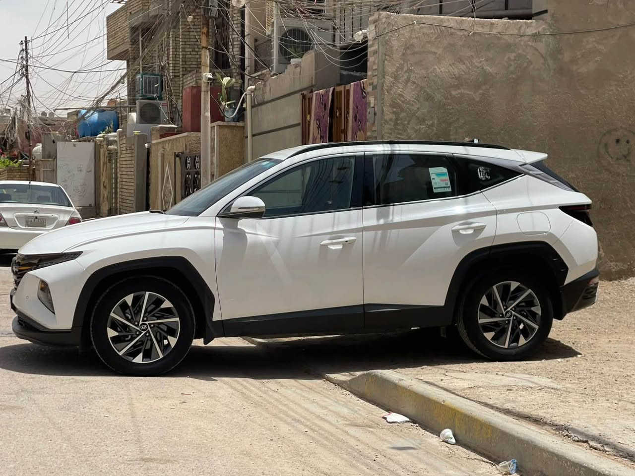 توسان موديل 2024 خليجي
كفاله عامه بحالة الوكالة
عداد المسافه 39 ألف 
فول مواصفات
 من عدا البنراما
مواصفات
مكينه 2.0 دوش 
بصمه 
بصمه ابواب
تشغيل عن بعد
شاشه اصليه 
نضام اوتو هولد
اشاير ترحيب 
اشاير ب المري 
اريل نفكيتر
سبير منازل 
داخل ابيض 
مري كهرباء 
بردات خلفيه
هاند بريك بصمه
مقاعد كهرباء 2
 فول تحكم ستيرن 
تبريد قطعتين 
حساس امامي 
حساس خلفي 
كامره دواره 
شاحن موبايل 
وايرلس
بعد بيها  هواي  موصفات 
رقم بغداد الدولي
⭕️العنوان بغداد
الإتصال ***********
سعر200قفل
