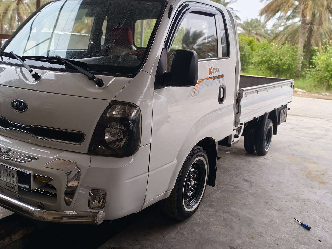 سلام عليكم كيه موديل ١٣ رقم قادسيه سنويه صاقطه سنتين راعيه متوفي بيه قاصر واحد بعدلي سنتين وتفك سياره جديده تخم تاير صدر جديد سعر ٨٥ وبيه مجال حك جيه مكفوله من ضربه وصبغ عده برد قليل ***********
