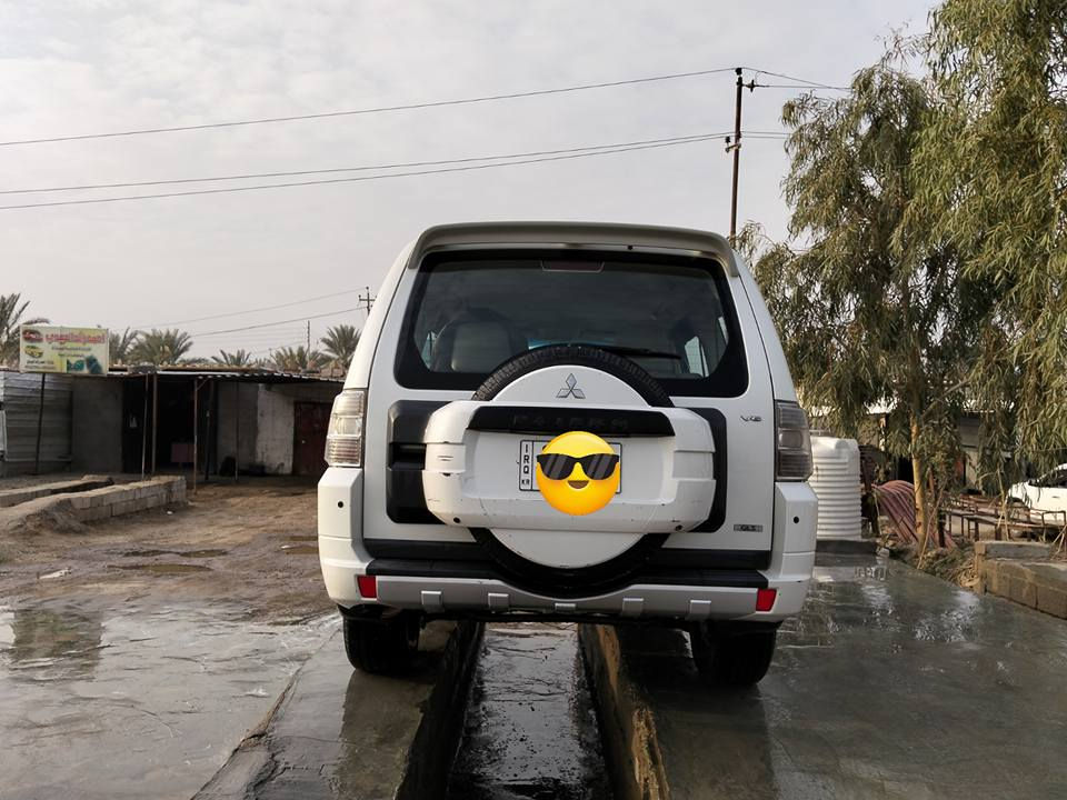 السلام عليكم
باجيرو 2010
مكينه 3500
رقم اربيل جديد
بيه ربع جامرلوغ صبغ بدون داخل
مكينه كير صدر تايرات تدفئه تبريد خير من الله 
السعر 135وبيه مجال
العنوان ديالى الخالص 
***********
*********** بلاد, صلاح الدين
