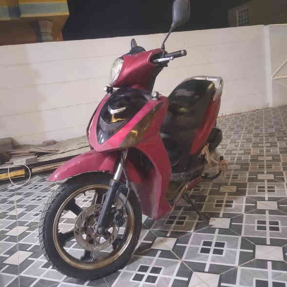 سلام عليكم
اخوتي الكرام موطور معروض للبيع السعر 200 بيه مجال 
العطل الموطور جبنه سعره الف دينار باتري بس تشحنه صالنصه بس برقين 2 هاذه العطل بيه تصليح يكلفك 30الف دينار  مو شراي لا يتصل 
العنوان الجزيره الرمادي البعلي الجاسم قرب مدرسه شهيد العلم المختلطه 
الرقم 
***********
