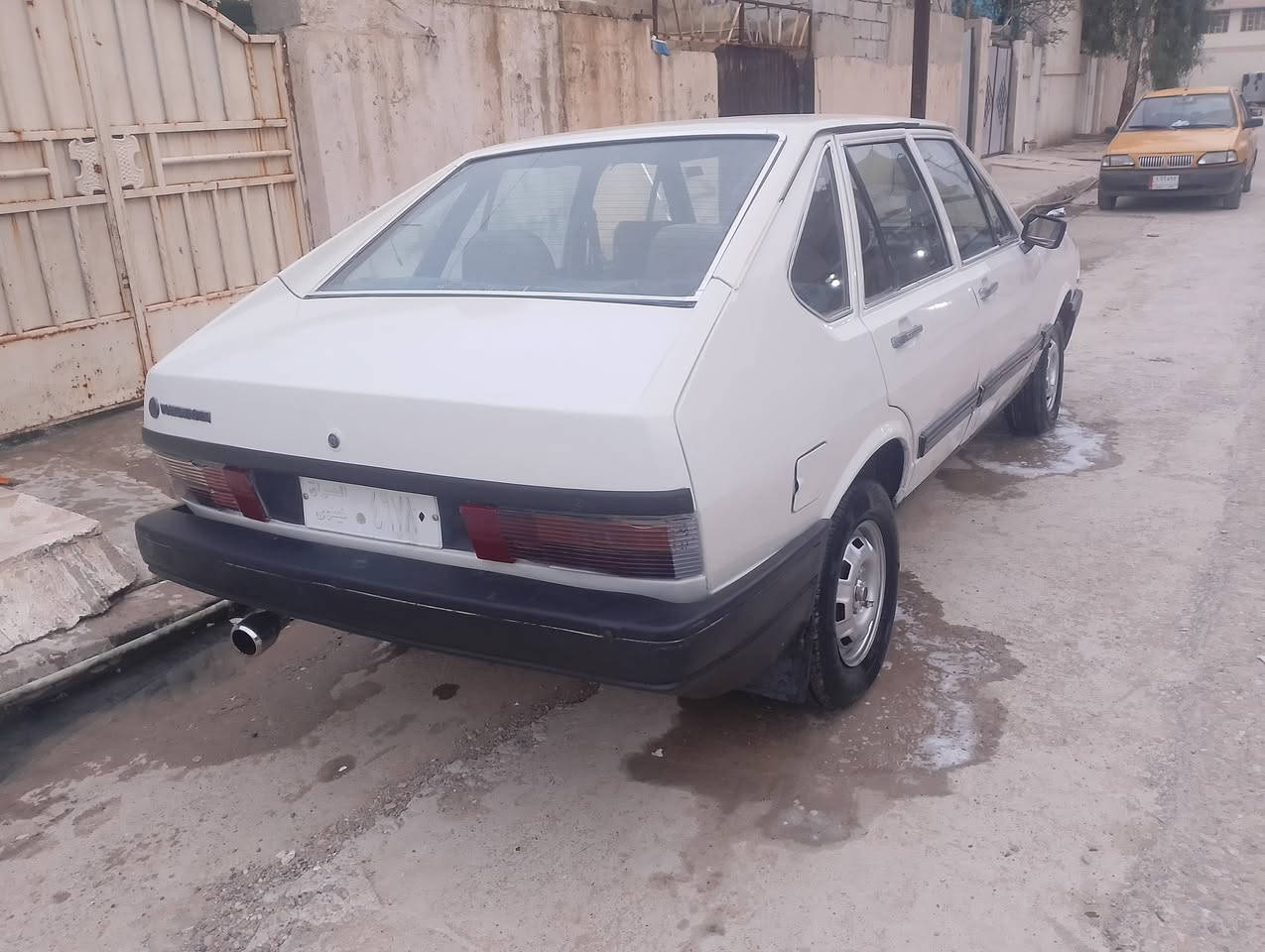 سلام عليكم 
برازيلي مديل 86 رقم نينوى 
السياره مصبوغه حزام للجماليه. فقط محرك 0/8كير خمس نمر تبريد كلو كامل بس يعوزو راديتر (كاربون بانزين ماستر) 
(الهزى جديده) شرط التحويل تايرات جدد طخم نضيف  مكاني موصل حي الشيماء مقابل اسواق الخضراء 
السعر (24)بي مجال بصيط للستفسار اكثر اتصل 

***********
***********
