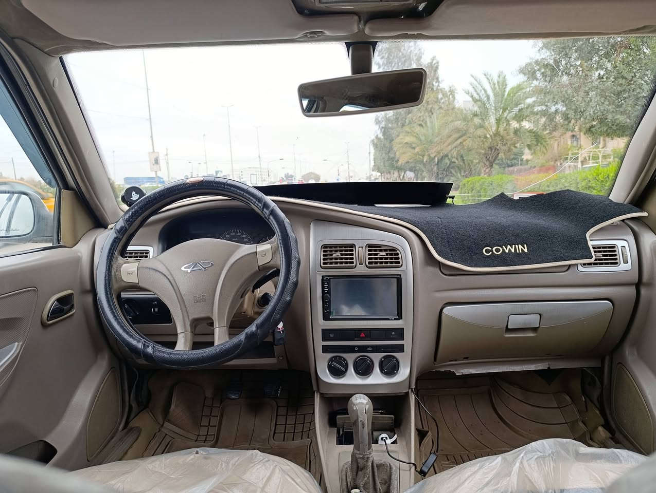 السلام عليكم
للبيع شيري كوين 2013 

تبريد ثلج  تدفئة شغال 

طخم جديد 100%

بدون قطرة صبغ 

مكانتين بارد فقط + بداية خيسان بل دوائر الاماميه سياره على وضع الشركه 

قفل مركزي 

مري كهرب 

جامات كهرب 

كاربون شخصي ماستر 

ماشيه 187

محرك بدايت نفخ 

غرامات صفر 

رقم نينوى دولي شرط التحويل فقط 

 عنوان سياره حي الميثاق 

***********
