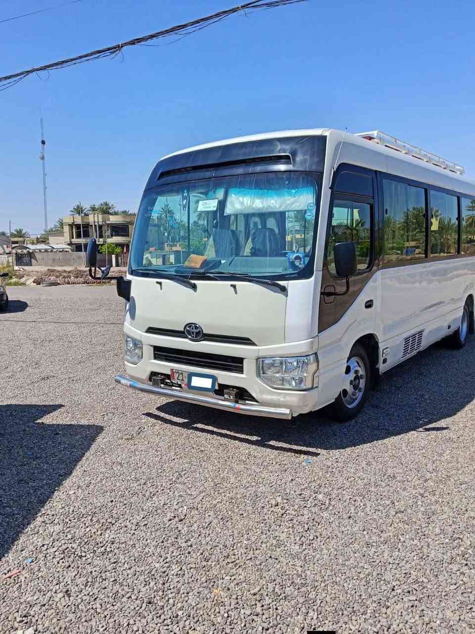 السلام عليكم ورحمه الله وبركاته
كوستر اللبيع موديل 2017 جهازه 
من كلشي بيها طخه شويه بالطويله
تخم تاير قلاب ستاركس كله مكفول 
السياره ابشركة جانت ادوم 
السعر 395 و بيها مجال الطيبين والشراي فقط
الاستفسار *********** خادم وممنون
