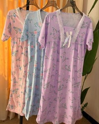 بنات • تخفيض • قطع قليلة