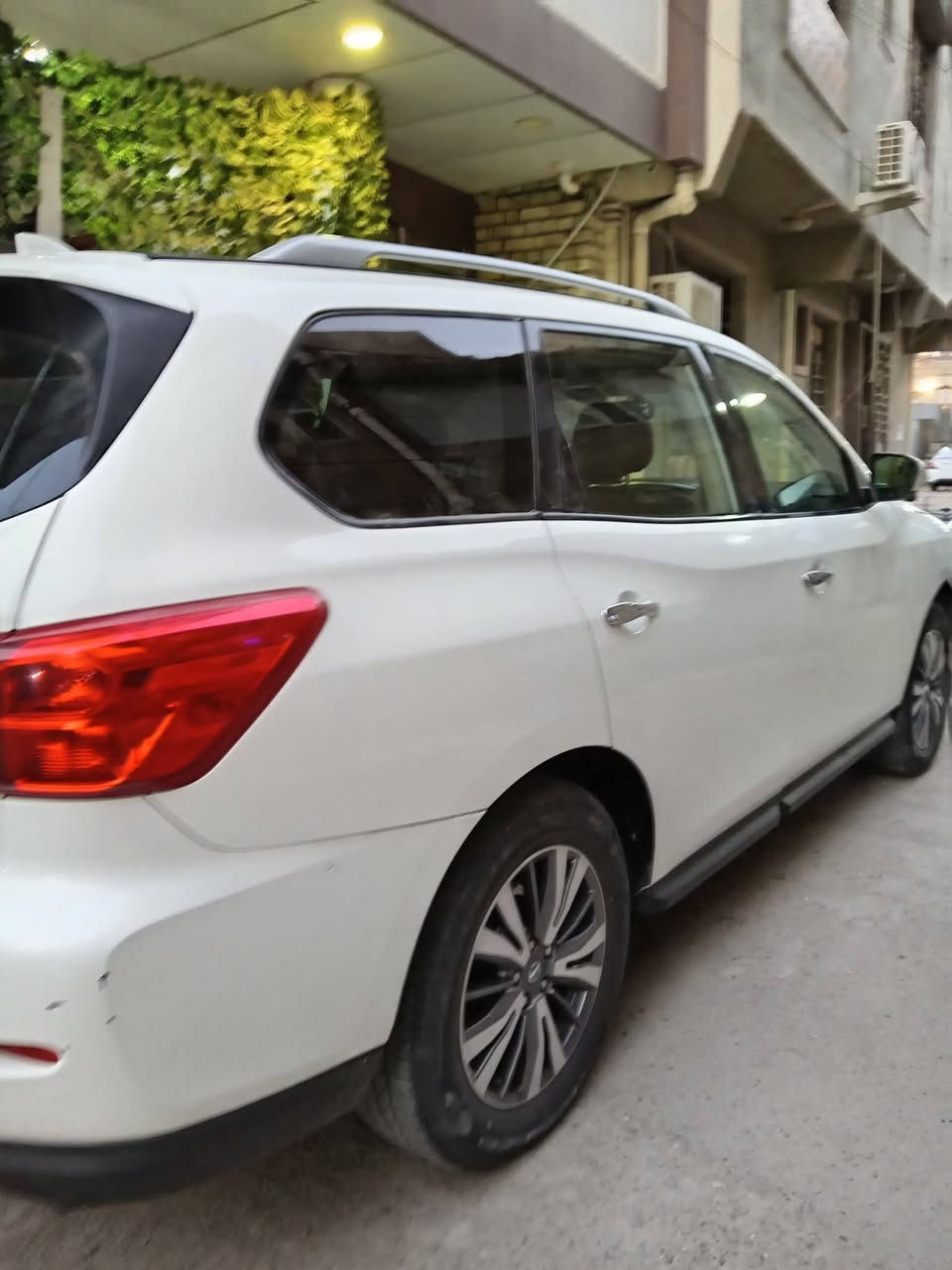 سلام عليكم نيسان باتفندر 2020 موديل الاتصال على الرقم *********** السعر175 وبيها مجال قليل
