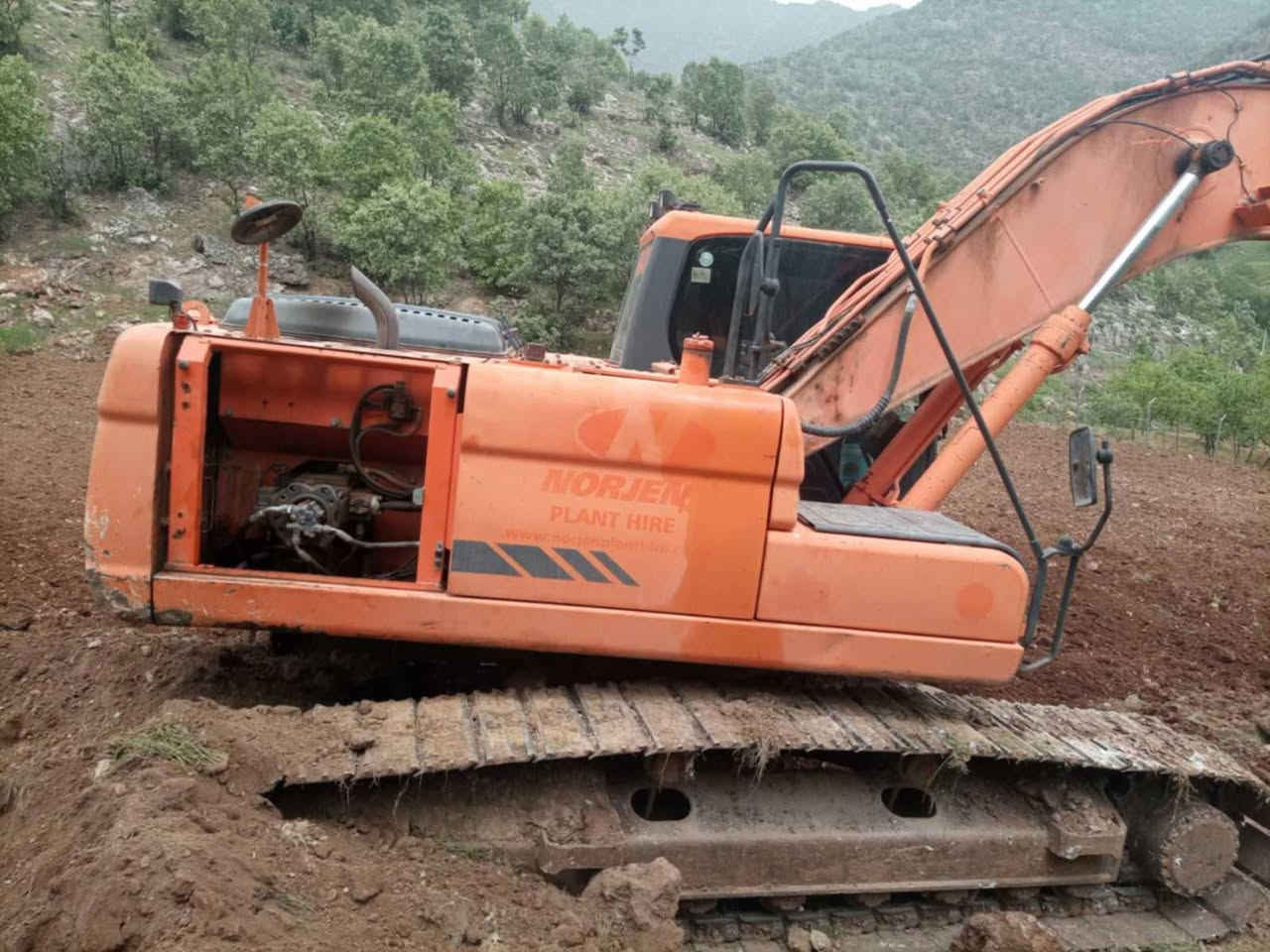 حفاره دؤسان بؤ فرؤشتن البيع حجم 225 موديل 2011
دقاق لگاله زؤر خوينه همو گيني بشرته 
رقم تليفون ***********
