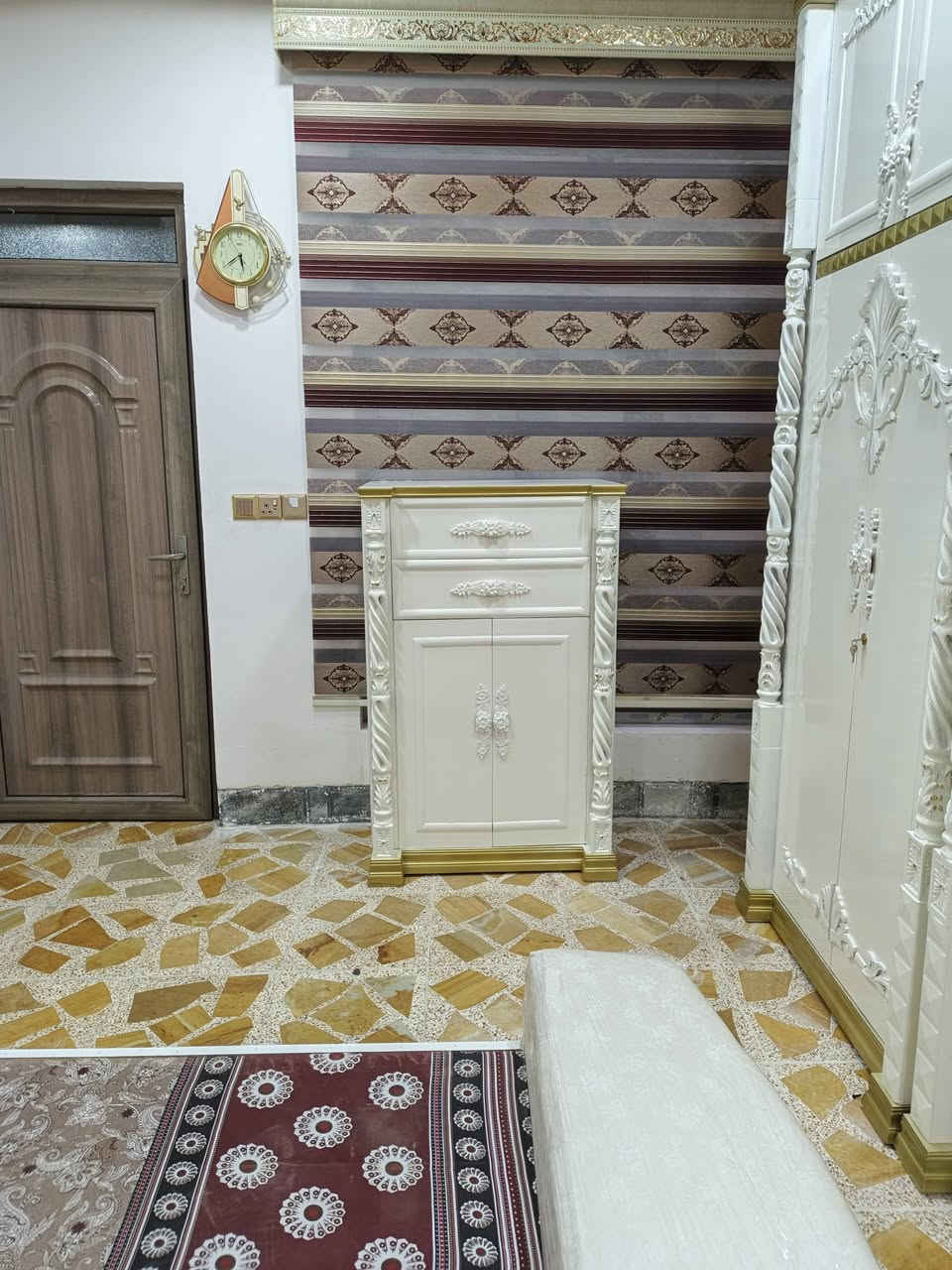 بالتقسيط ✔️  بالتقسيط  ✔️  بالتقسيط
◾ غرف نوم أحدث ال فصالات بالتقسيط لمده 18 شهر وبدون مقدمه ويوجد لدينا أيضا فصالات حسب الطلب وايضا فصالات تركية حديثة شغل عراقي درجة أولى )

◾طريقة البيع بل تقسيط اذا كنت موضف متقاعد  منتسب  اوكفيل  على مصرف الرافدين ابيعك اقساط مدة 18شهر بدون مقدمة الاستقطاع يكون يدوي او الكتروني

#العنوان الموصل - الجانب الايمن - الصناعة القديمه - شارع اليابسات

#عدنا توصيل لجميع المناطق.. القرى.. النواحي.. المحافظات
#يوجد لدينا كادر متخصص بفتح وشد الغرف العراقي وكذالك النقل والتحميل

🌀تواصل معنا... الاتصال او المراسلة عل واتساب عل هذه الأرقام انطيك كافة التفاصيل) 
✅واتساب ☑️***********اسيا
