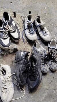 أحذية باله 6 شليف
مكاني كربلاء باب بغداد قرب سيطرة الكفيل 
*********** وتساب
