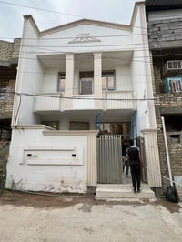 صباغ متفرغ حاليا جميع الاصباغ والديكورات. ..ومقاولات عامه وترميم المنا...