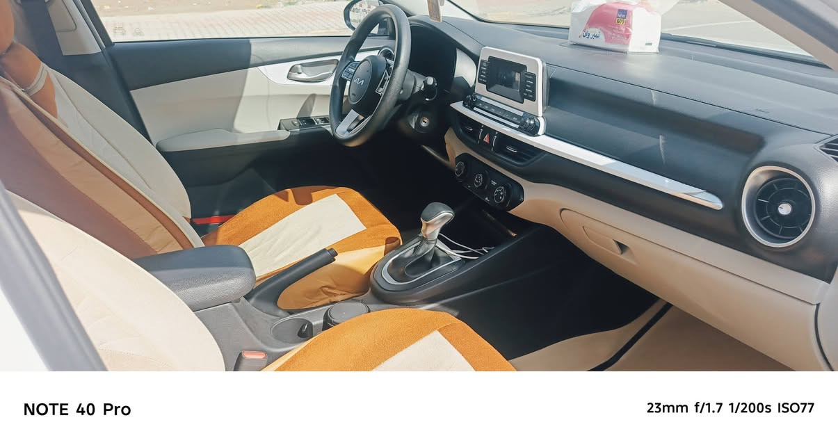 السلام عليكم سيراتو خليجي مكفوله كفاله عامه  السعر ١٨٥ مكان السيارة صويرة الاستفسار ***********
