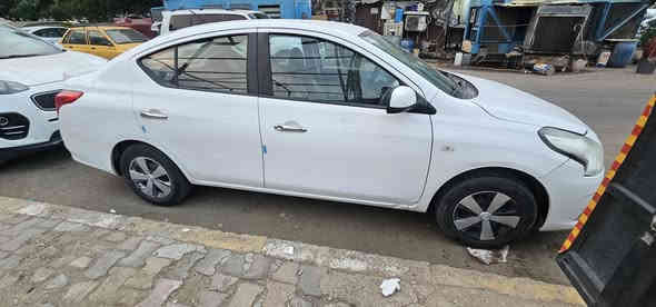 السلام عليكم
سني هندي موديل 2019
محرك 1600 خير من الله 
سياره بلاديه حلوه 
تبريد شغال
كهربايات سياره كلها شغاله 
صبغ سياره فقط دعاميات الباقي كفاله سونار موجود
رقم سياره بغداد جديد باسمي تحويل مباشر
عنوان سياره بغداد
رقم الهاتف ***********
