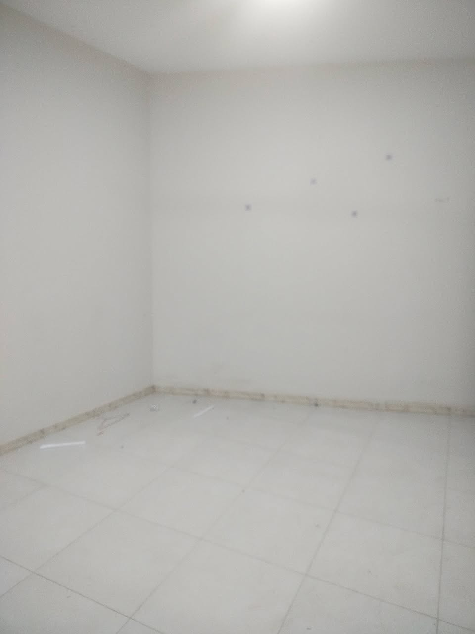 مشتمل طابق أرضي للأيجار بناء حديث في حي الخضراء يحتوي على 

2 غرف منام صاله مفتوحه على المطبخ صحيات 

للأستفسار الأتصال على الأرقام التاليه 
***********
***********
أو مراجعة مكتب عقارات ابو يوسف الواقع في حي الخضراء شارع معهد النفط قرب مطعم سيد صباح الياسري 

كما نستقبل جميع عروضكم وطلباتكم التجاريه والعقاريه
