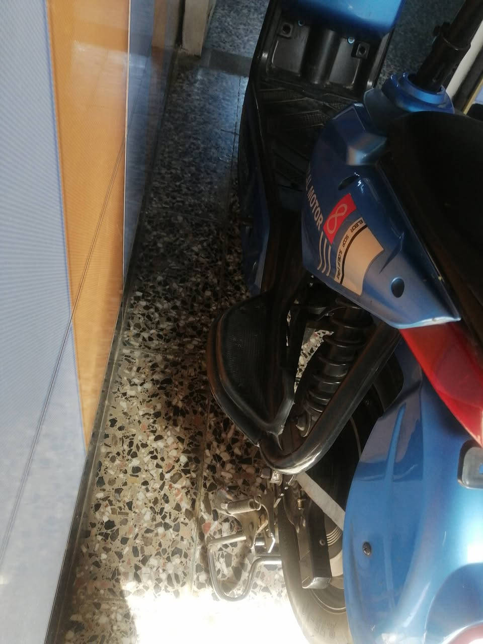 السلام عليكم دراجه شحن لبيع رادلهه دكمه مال سكليتر بس باقي كامل مكمل السعر190 وبيهه مجال العلوان قطاع اثنين


**إذا كنت صاحب هذا الإعلان وتريد حذفه لأي سبب، رجاءا أرسل رسالة إلى الدعم الفني**