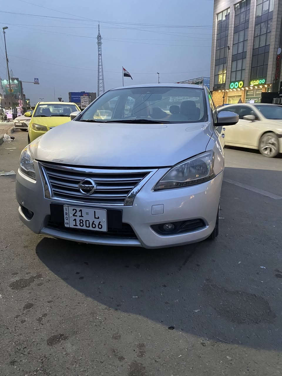 السلام عليكم  نيسان سنترا 2015  ماشية 177. بيها الجاملغ الخلفي بي صبغ نصه والبلقي مكفول من الصبغ والبارد گير ومكينه خير من الله صدر تخم تاير ورقم وسنوية جديد تحويل مباشر 
السعر 105 
المكان بغداد 
***********
