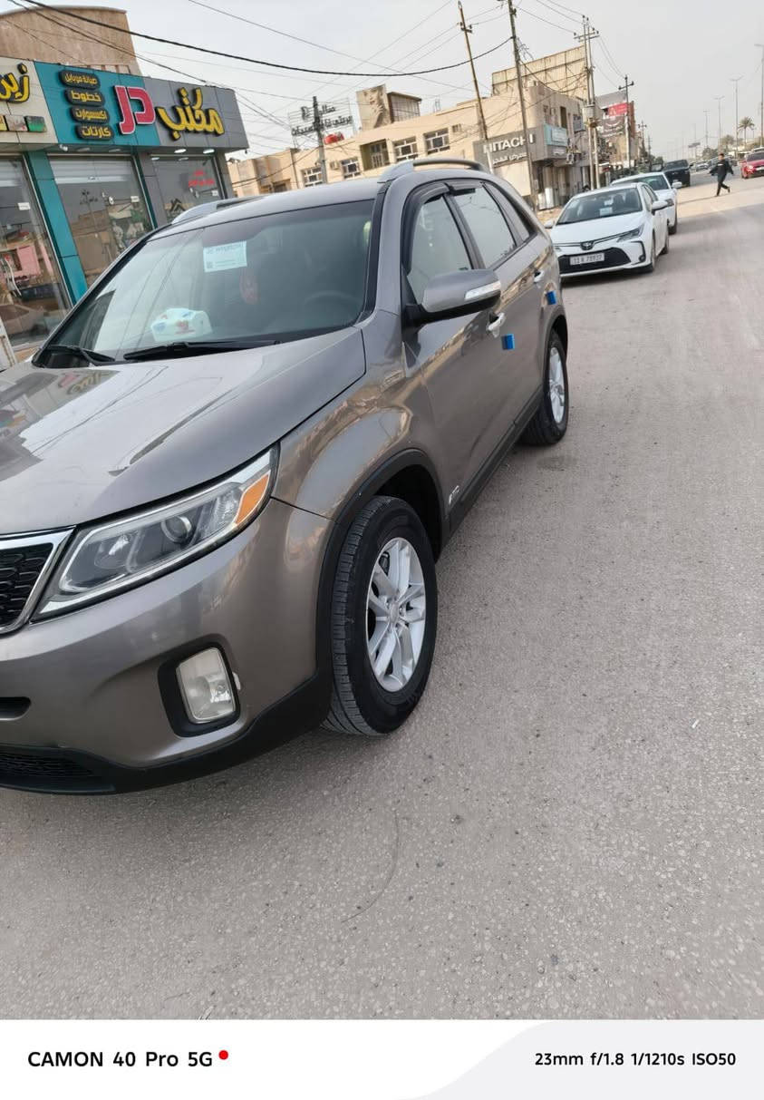 السلام عليكم مرخصه الادمن كيا سونتو موديل 2015 امريكي حادثه بس بس جاملغ خمسه راكب كير محرك حداديه مكفوله بدون ايرباك تخم تاير كير وكينه ما مفتوح السياره على وضع الشركه السعر 138 مكان السياره بابل حي الجزائر الاستفسار ***********
