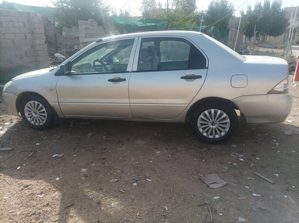 لانسر  ٢٠٠٦
محرك ١٥٠٠
  رقم بابل انكليزي
هزة جديده  تحويل مباشر 
مكينه وكير كفالة 
تخم تاير وحداديه وكهربائيات كلها جاهزة 
السياره مصبوغه عام 
مكفولة من الضربة القوية 
سعرها ٦٢  وبيها  مجال 
مكانها بالديوانية
  *********** ديوانية, القادسية
