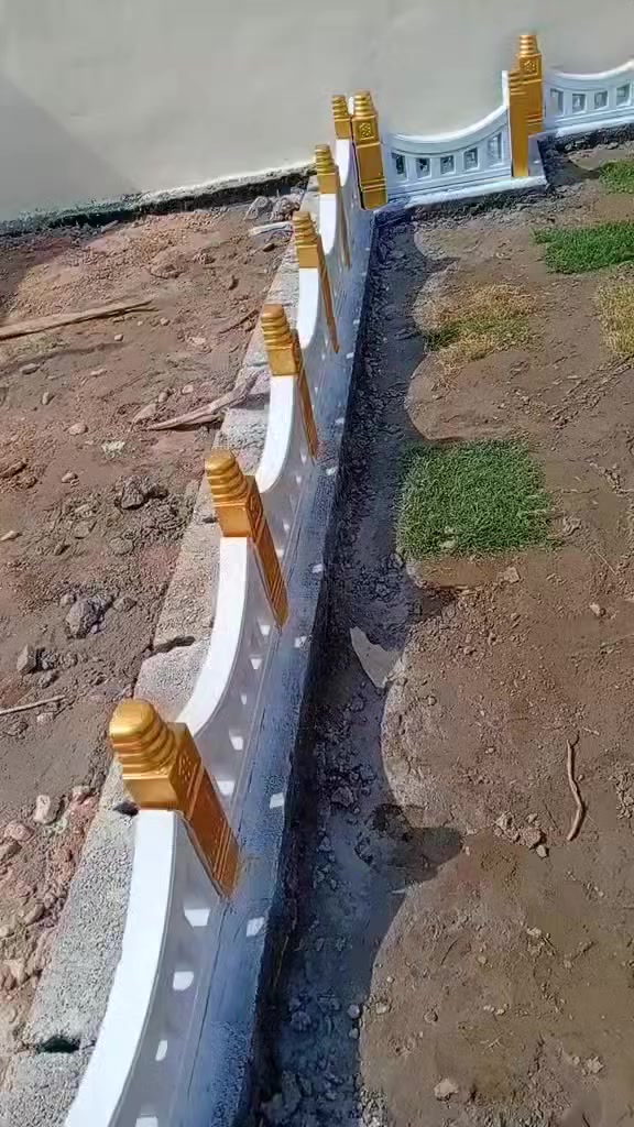 السلام عليكم يتوفر للديكور حدائق وتوصيل الباب البيت الحجز مراسل صفحه او رقم ***********
