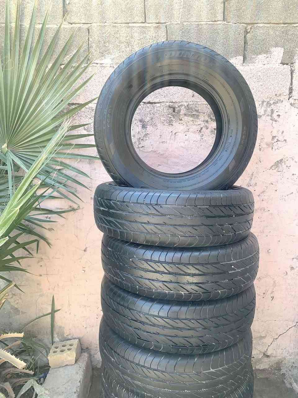 تخم تايرات خمسه 15عالي نضافتهن 75بل ميه وزوج تايرات 16عالي نضافتهن ٨٠بل ميه سعر الواحد ٣٠الف مكاني مدينه الصدر رقم***********
